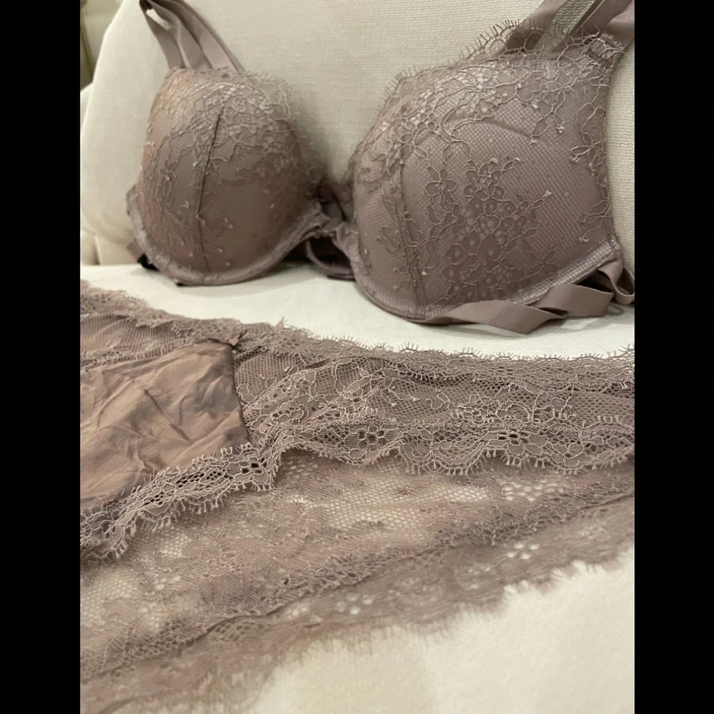 ❤️ BEAUTIFUL BRAND NEW NVR WORN LIGHT MAUVE/GRAY LACY & SEXY VS SET! - Picture 5 of 15